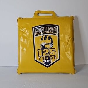 University of Michigan  Football  Seat Cushion with handle  Pre-owned